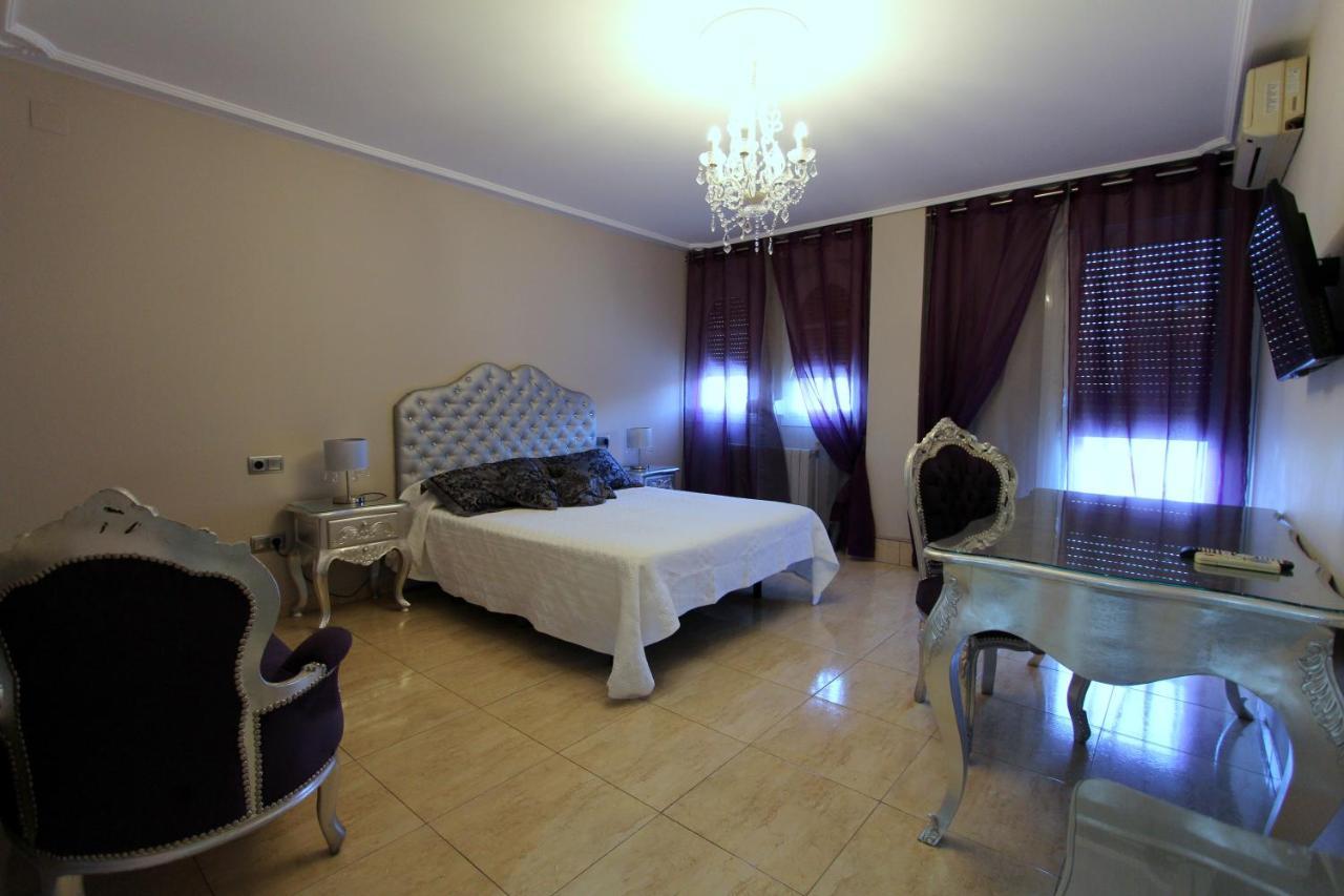 Hostal Mont Royal Аліканте Екстер'єр фото