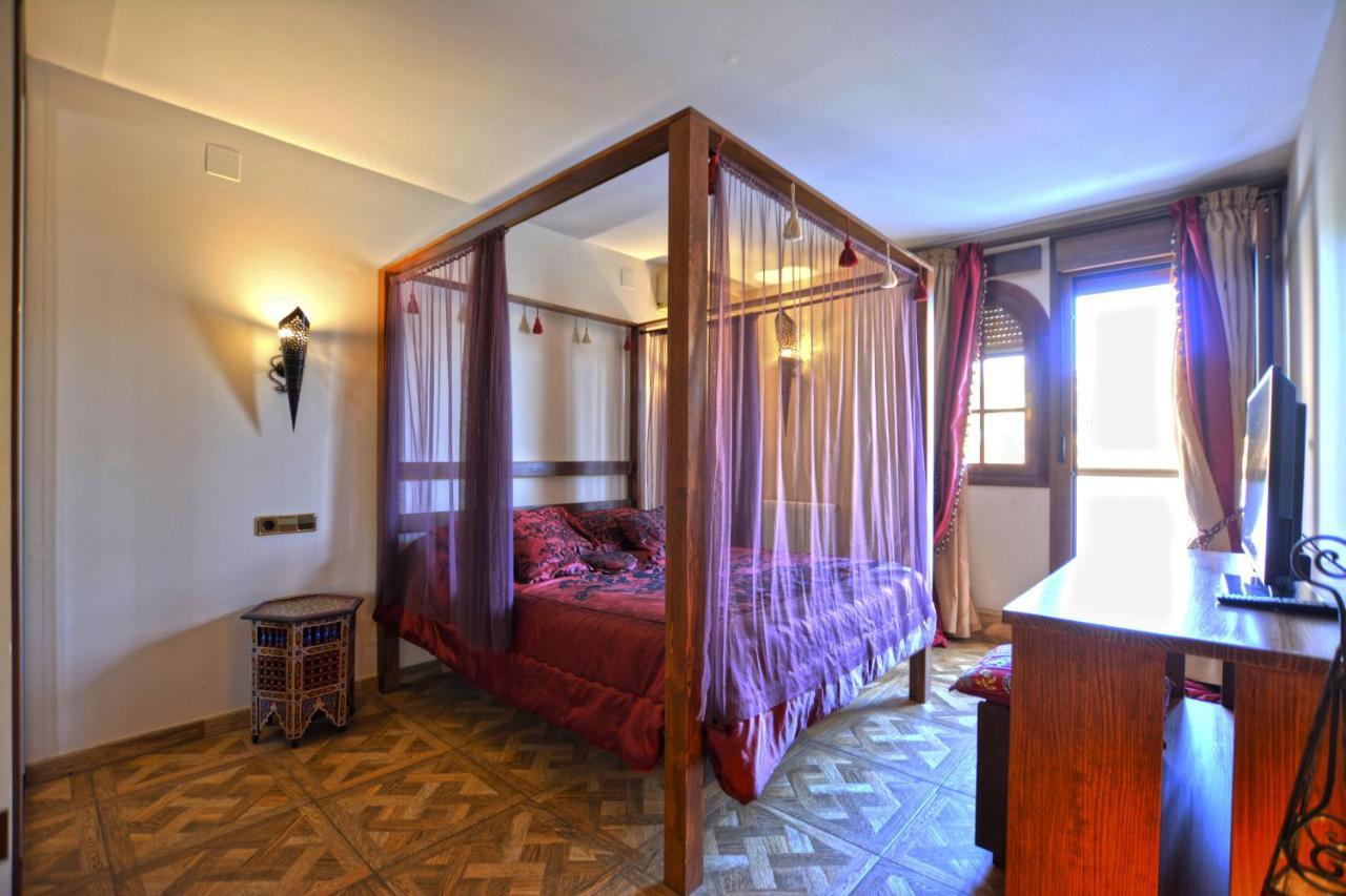 Hostal Mont Royal Аліканте Екстер'єр фото